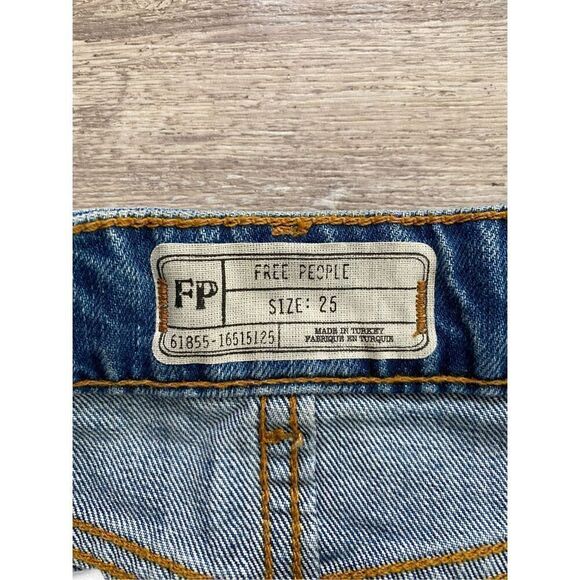 Free People Rose Embroidered Jean Skirt Sz 25 - Picture 5 of 5